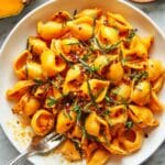 Kürbis-Scherennudeln mit Salbei, Knoblauch und Chili Recipe
